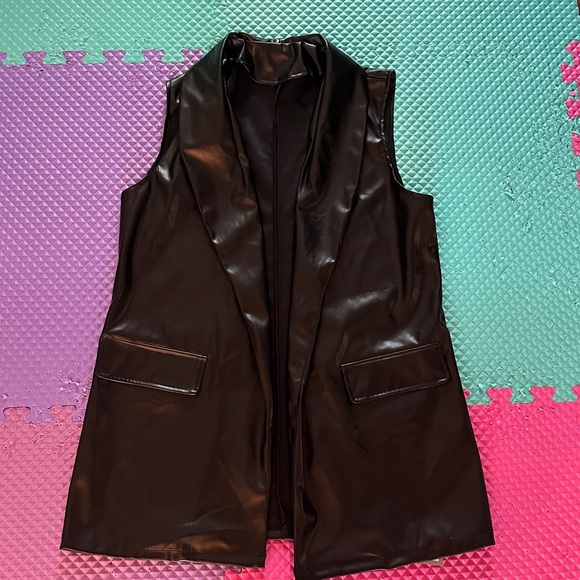 Black Faux Leather Vest small - Picture 1 of 2